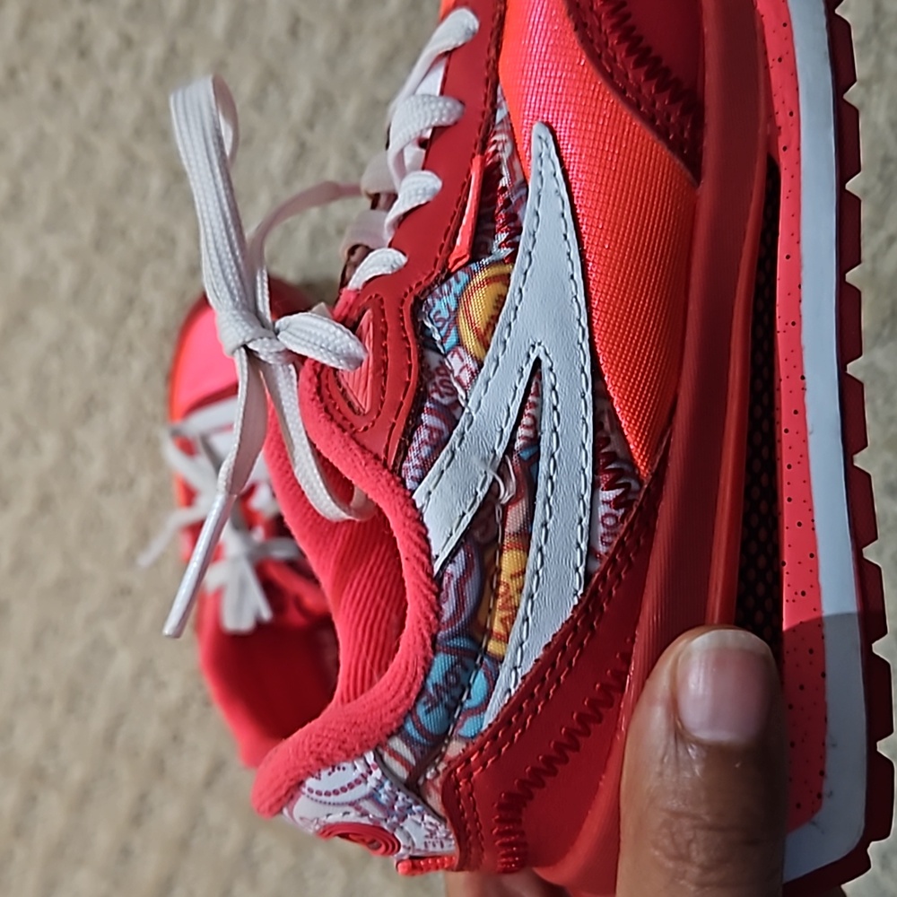 Fila candy hearts Valentine's red sneaker shoes Special Edition